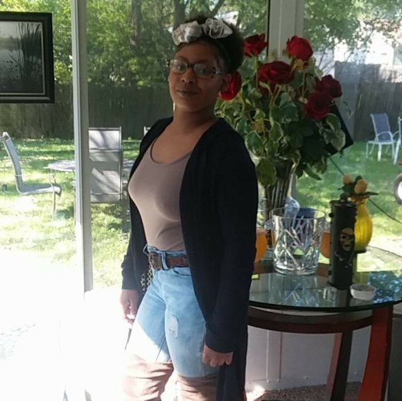 One piece - Picture 2 of 3